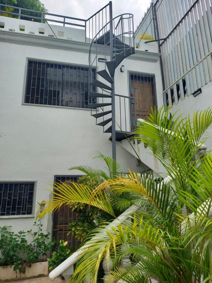 Апартаменты Casa Kamanda, Zona Colonial, Санто-Доминго Экстерьер фото