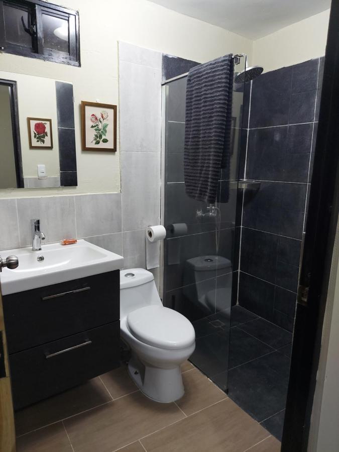 Апартаменты Casa Kamanda, Zona Colonial, Санто-Доминго Экстерьер фото