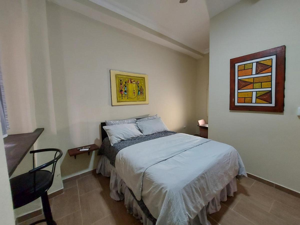 Апартаменты Casa Kamanda, Zona Colonial, Санто-Доминго Экстерьер фото