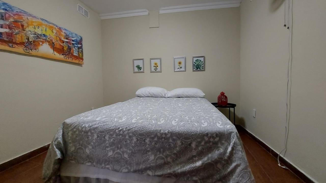Апартаменты Casa Kamanda, Zona Colonial, Санто-Доминго Экстерьер фото
